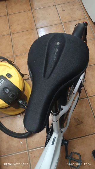 Bicicleta Eléctrica Blanca con muy poco uso
