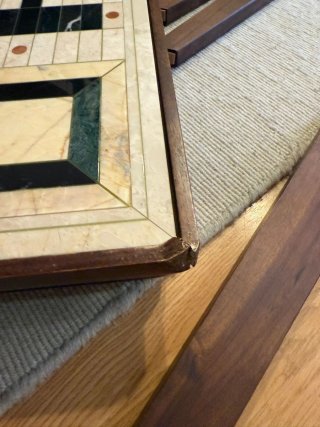 Mesa auxiliar de mármol y madera