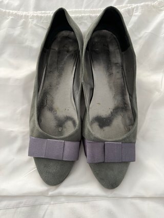 Zapatos ZARA ante gris lazo