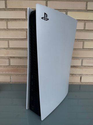 Pack Consola PS5 Blu-Ray + Mando y 2 Juegos
