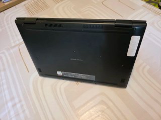 Dell Latitude 3390 2-en-1 Táctil i5-8250U 8/240GB