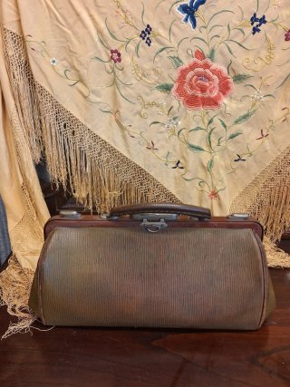 Maletín Médico Vintage Marrón y Verde