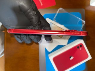 iPhone 11 64GB Vermelho