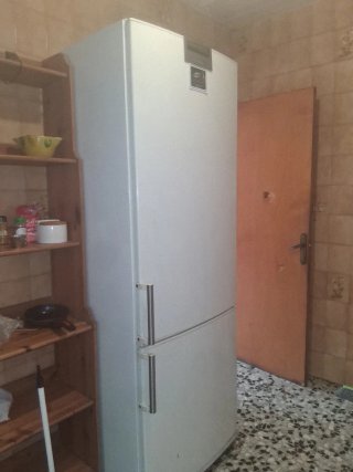 Nevera grande blanca 200 alto 70 de ancho  60 fond