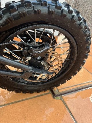 Vendo un ebox 2.0 v2, es como un surron bicicleta.