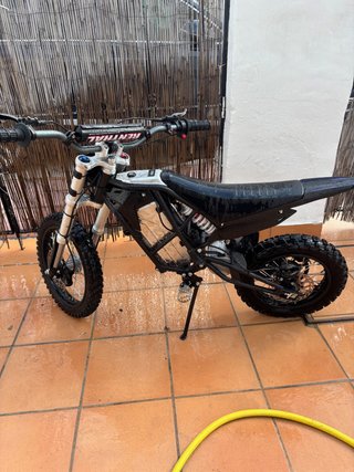 Vendo un ebox 2.0 v2, es como un surron bicicleta.