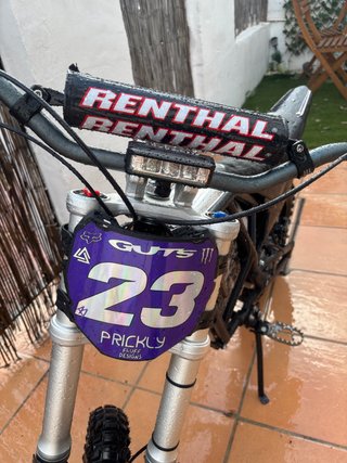 Vendo un ebox 2.0 v2, es como un surron bicicleta.