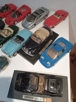 Coches a escala 1:18