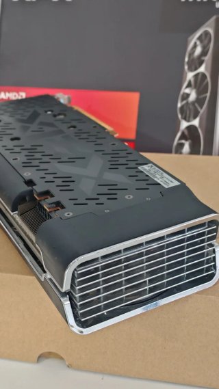 Tarjeta Gráfica XFX AMD Radeon RX 5700 XT 8GB