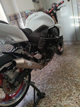 Kawasaki Z1000 Blanca