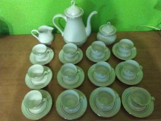 Juego de café porcelana blanco y oro