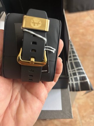 G-Shock Reloj Negro y Dorado