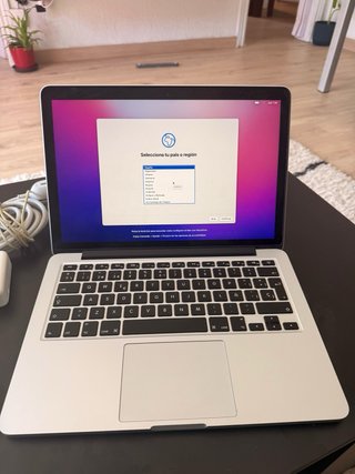 MacBook Pro 13” 2015 i5 8GB SSD Plata