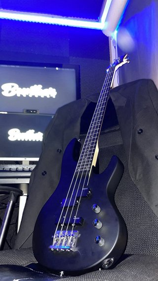 Bajo Eléctrico LTD B-10 Negro