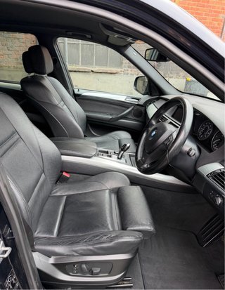 Despiece BMW E70 X5 Volante a la derecha