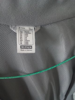 Chaqueta impermeable montaña mujer Quechua MH100