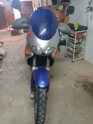 Moto Aprilia pegaso 650