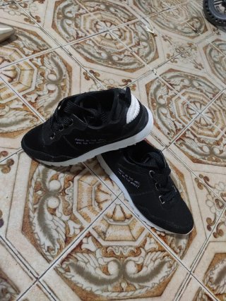 Zapatillas maria mare Negras y Blancas