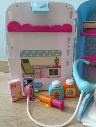 Maletín médico Nenuco con muñeco