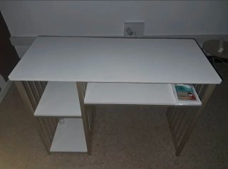 Mesa de escritorio metal y madera