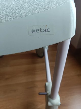 Silla de ducha con ruedas