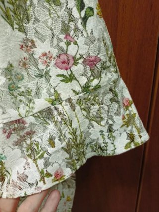 Blusa encaje floral Violeta by Mango XXL