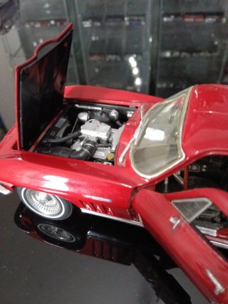 Chevrolet Corvette 1/18