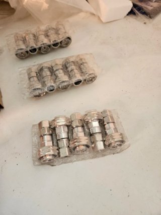 5 Raccordi Connettori Valvole Argento