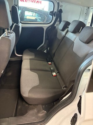 Ford E-Tourneo Courier 2016