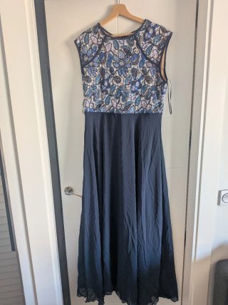 Vestido fiesta largo azul y multicolor