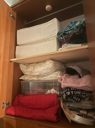 Armadio guardaroba + vetrinetta legno