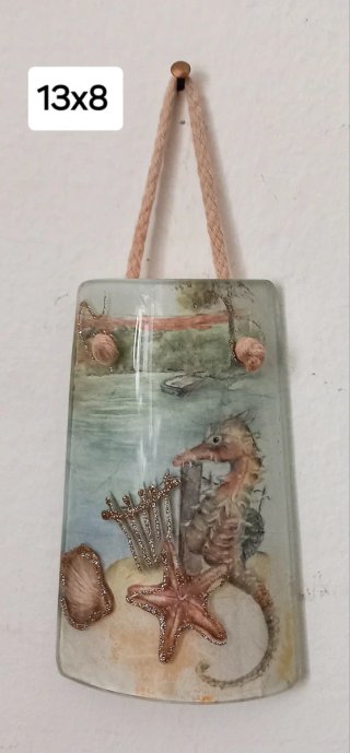 Tegola in vetro decorata con cavallucci marini