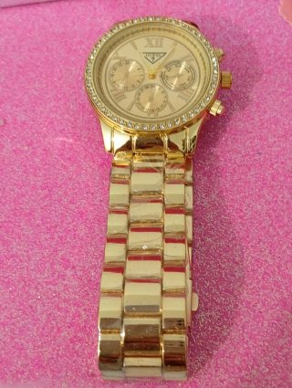Reloj Guess Dorado