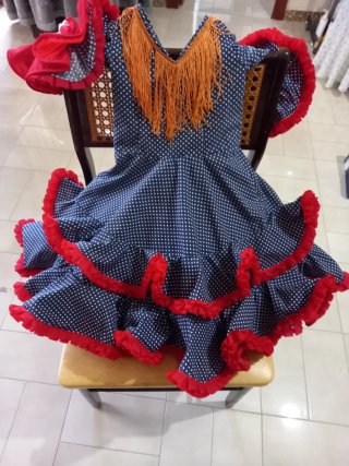 Vestido de flamenca con bata