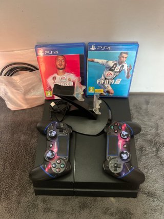 PS4 (PlayStation 4) Negra + 2 Juegos 2 juegos