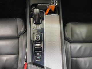 XC60 2.0 B4 D AWD R-Design Auto