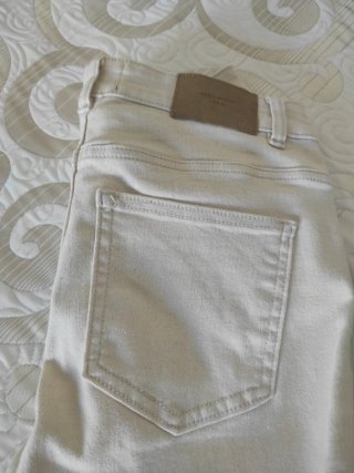 Pantalón campana Vero Moda beige