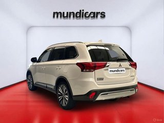 Mitsubishi Outlander 2.0 MIVEC Motion 2WD