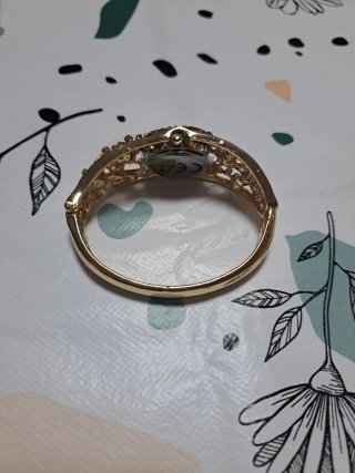 Reloj Brazalete Dorado con Flores Verdes