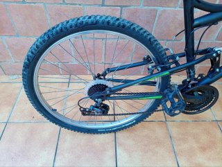 Bicicleta de Montaña FS Negra y Verde