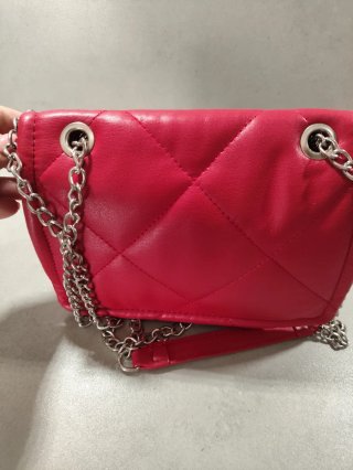 Bolso rojo acolchado Stradivarius