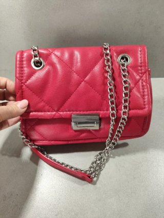 Bolso rojo acolchado Stradivarius
