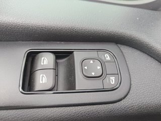 MERCEDES SPRINTER DOBLE CABINA BASCULANTE 143 CV