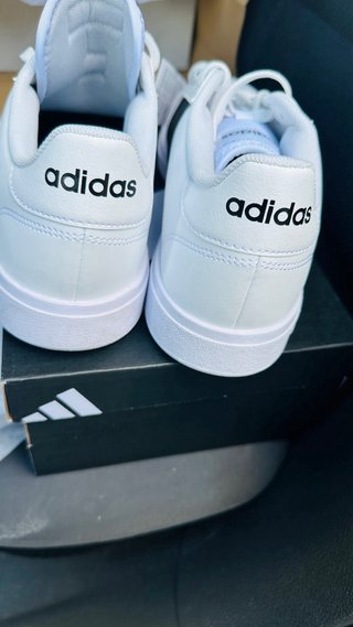 Scarpe Adidas Bianche Nuove ho le misure 40 42 41