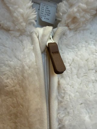 Buzo polar de bebé con capucha