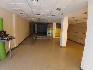 local de 286 m2 en Paseo curas, 23