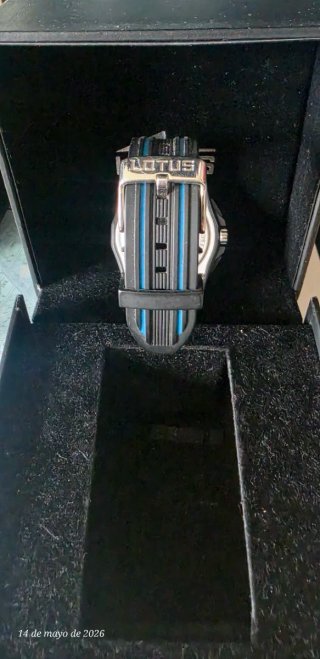 Reloj Lotus 18185 Negro y Azul