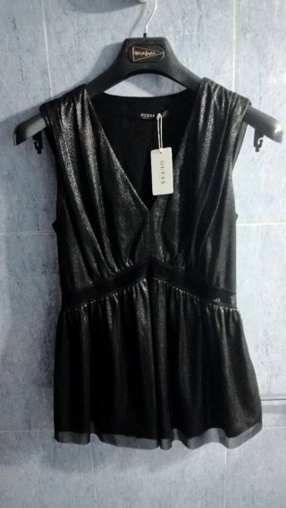 GRATIS Blusa Guess Talla L.  SIN ESTRENAR