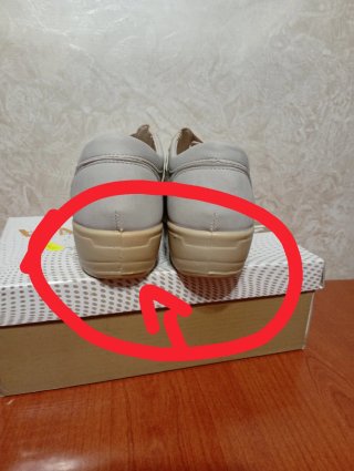 Scarpe donna 36 nuove argento con strappo Vedi fot