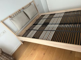 Cama Ikea Madera Maciza con colchon de calidad